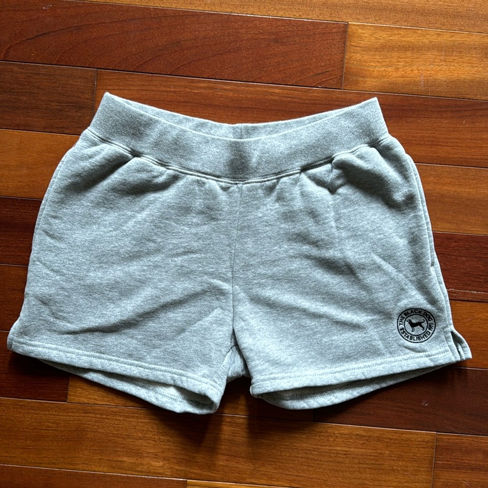 NWOT Black Dog Sweatshorts